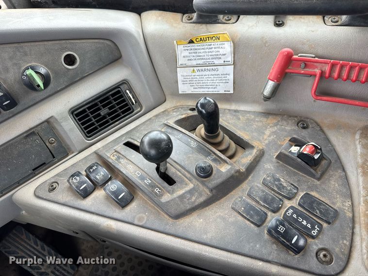 image for item EH0262 2016 Volvo A25G water wagon