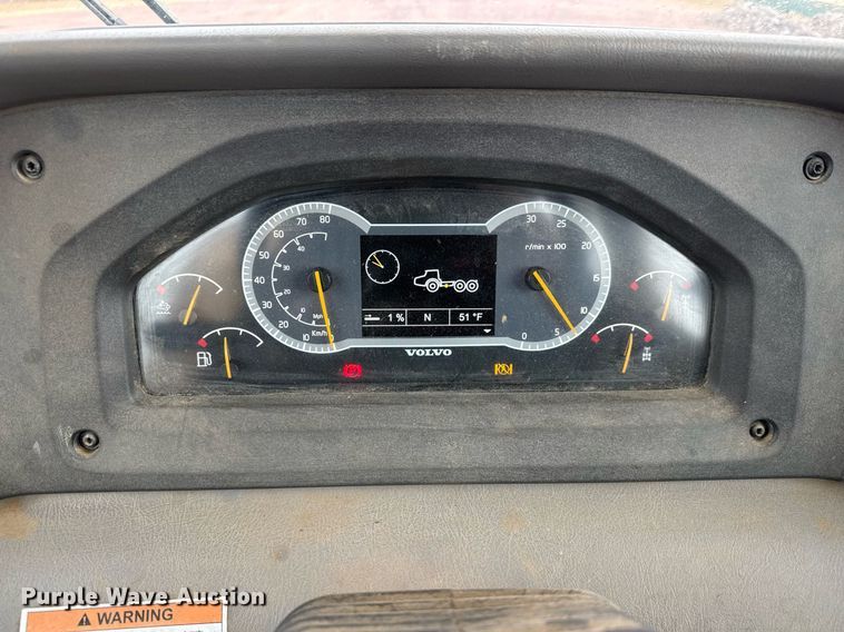 image for item EH0262 2016 Volvo A25G water wagon