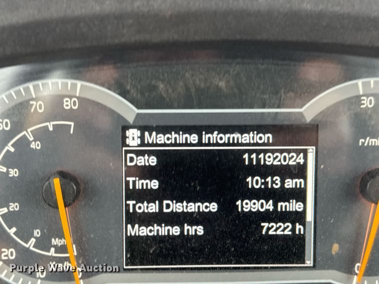 image for item EH0262 2016 Volvo A25G water wagon