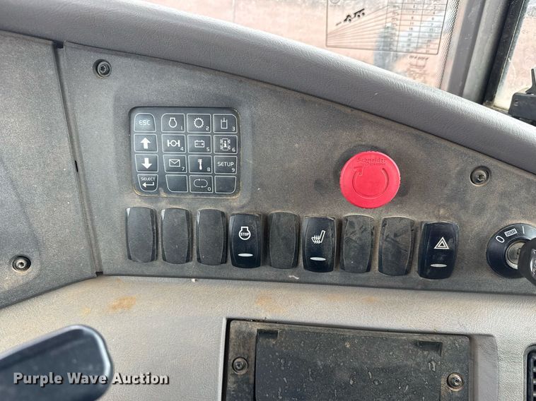 image for item EH0262 2016 Volvo A25G water wagon