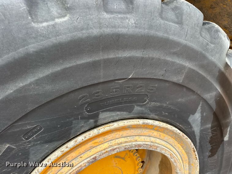 image for item EH0262 2016 Volvo A25G water wagon