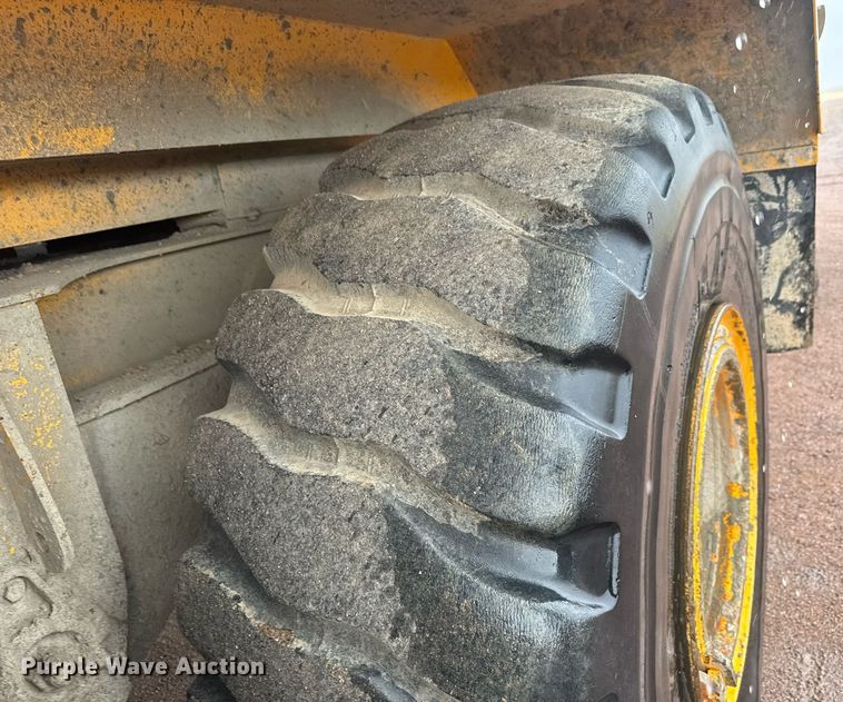 image for item EH0262 2016 Volvo A25G water wagon