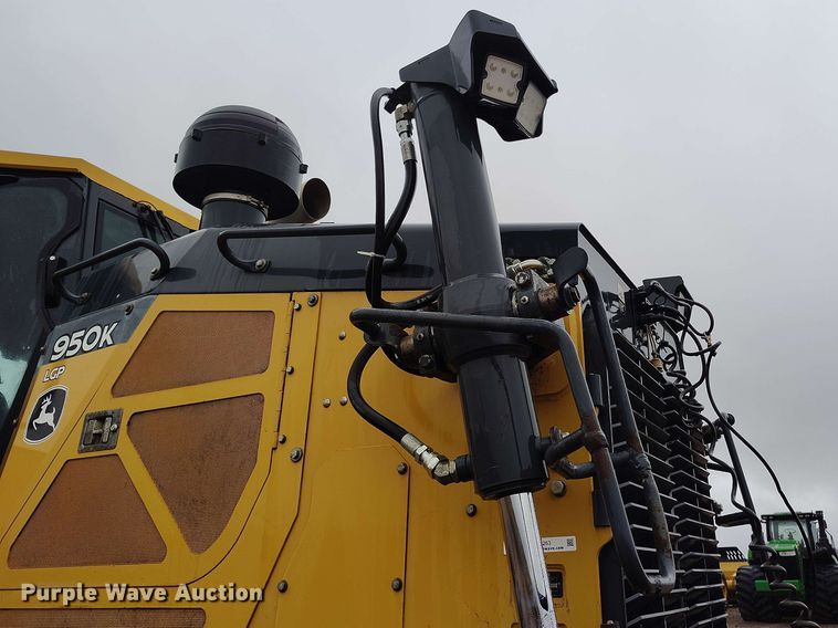 image for item EH0263 2017 John Deere 950K LGP dozer