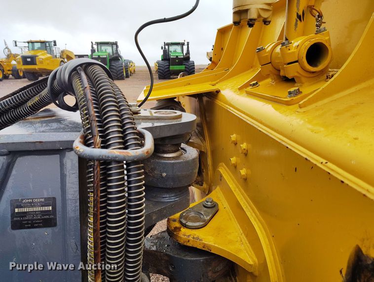 image for item EH0263 2017 John Deere 950K LGP dozer