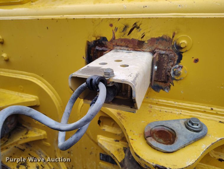 image for item EH0263 2017 John Deere 950K LGP dozer