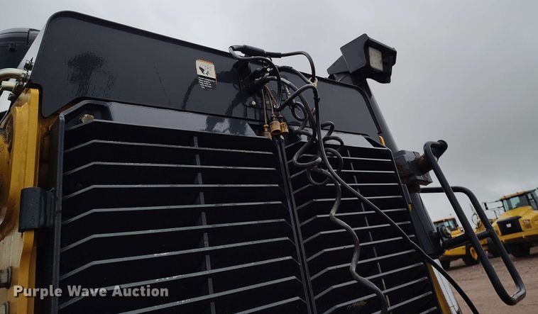 image for item EH0263 2017 John Deere 950K LGP dozer