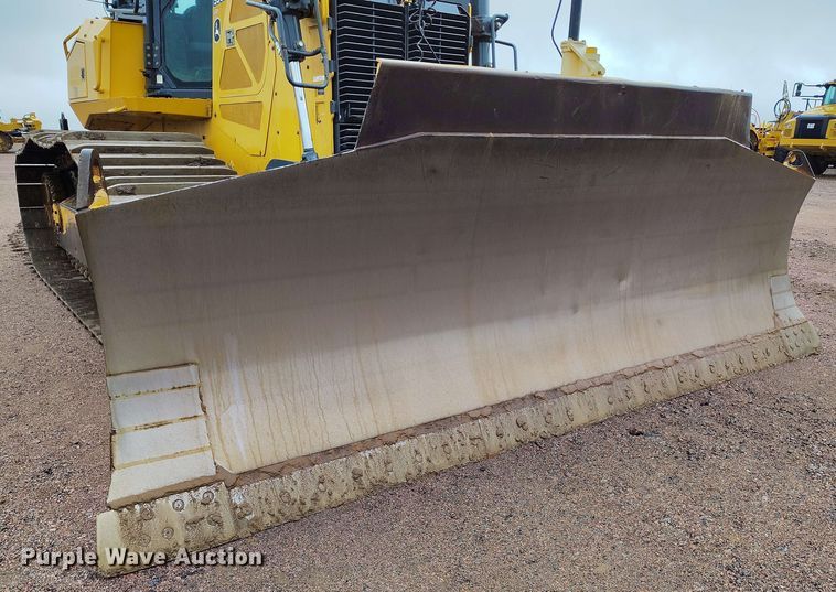 image for item EH0263 2017 John Deere 950K LGP dozer