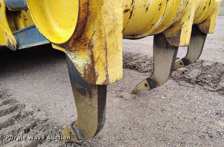 image for item EH0263 2017 John Deere 950K LGP dozer