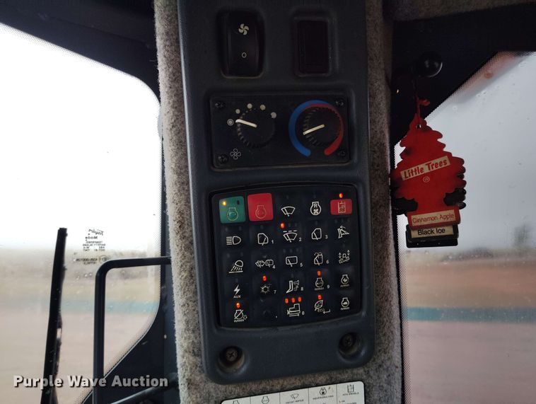 image for item EH0263 2017 John Deere 950K LGP dozer