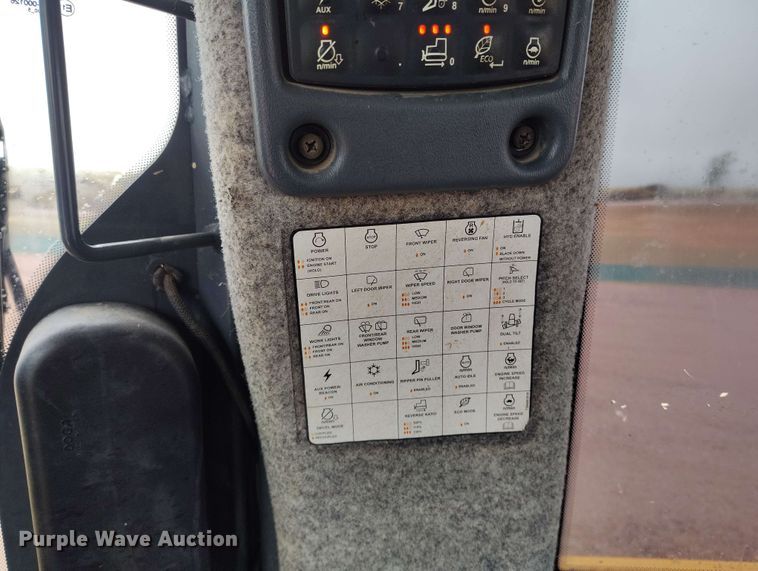 image for item EH0263 2017 John Deere 950K LGP dozer