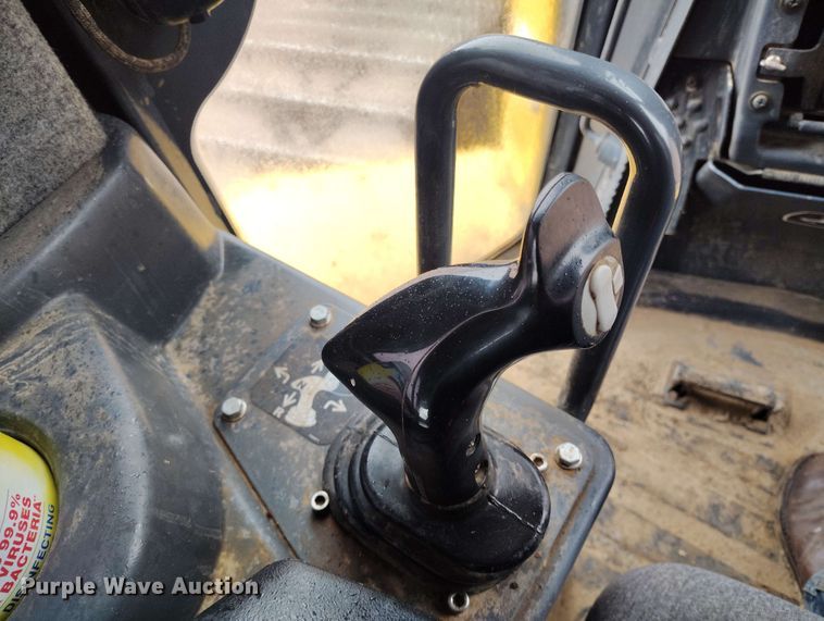 image for item EH0263 2017 John Deere 950K LGP dozer