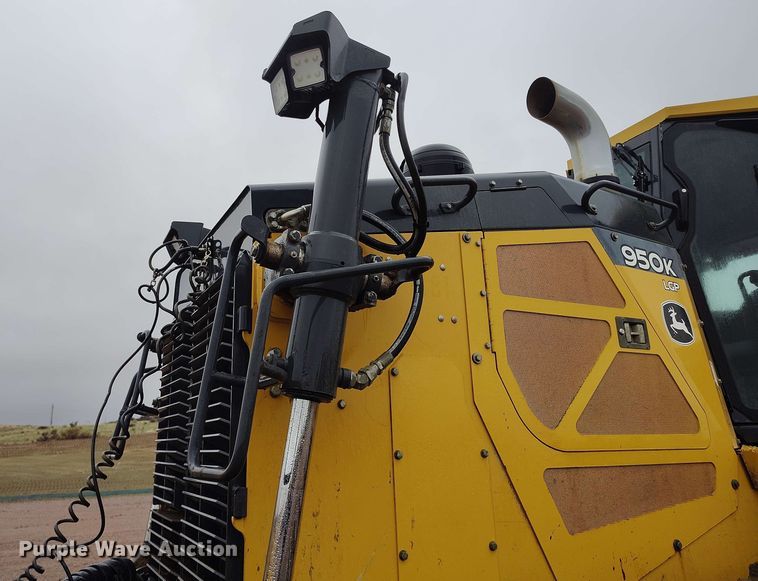 image for item EH0263 2017 John Deere 950K LGP dozer