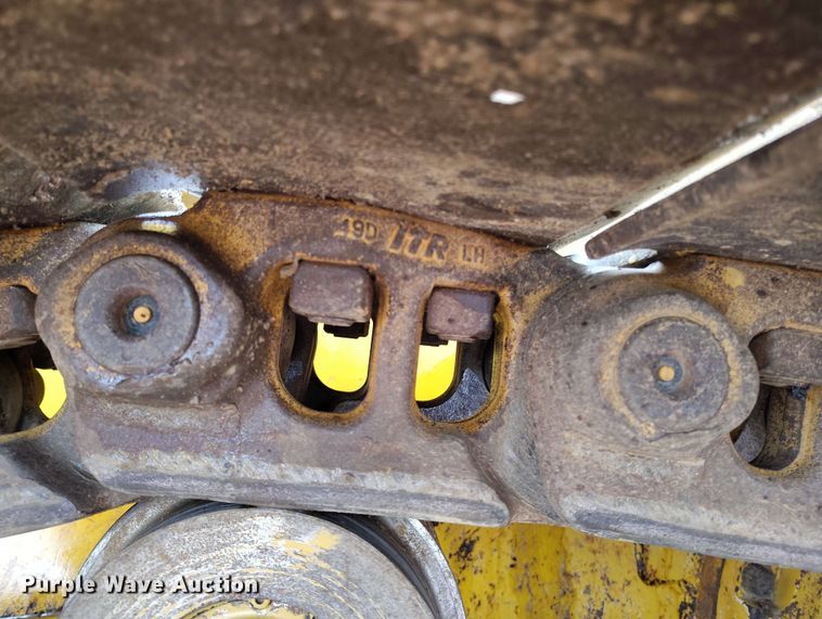 image for item EH0263 2017 John Deere 950K LGP dozer