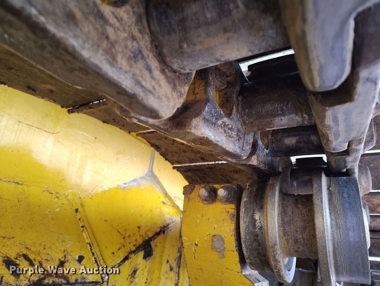 image for item EH0263 2017 John Deere 950K LGP dozer