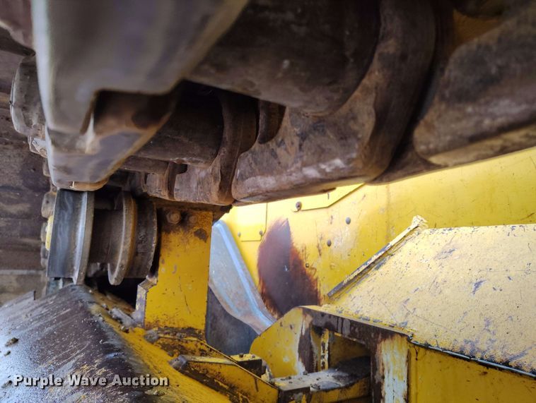 image for item EH0263 2017 John Deere 950K LGP dozer