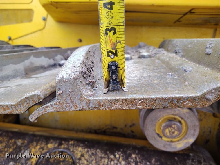 image for item EH0263 2017 John Deere 950K LGP dozer