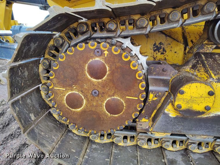 image for item EH0263 2017 John Deere 950K LGP dozer