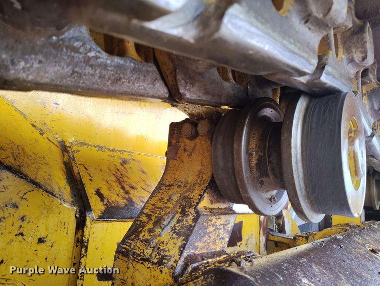 image for item EH0263 2017 John Deere 950K LGP dozer