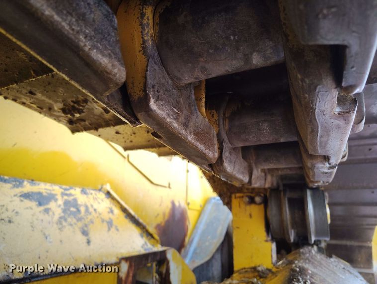 image for item EH0263 2017 John Deere 950K LGP dozer