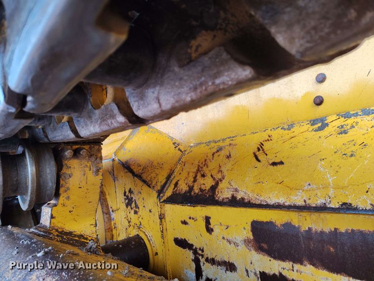 image for item EH0263 2017 John Deere 950K LGP dozer