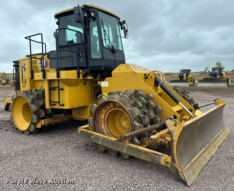 image for item EH0264 2021 Caterpillar 815 HRC soil compactor