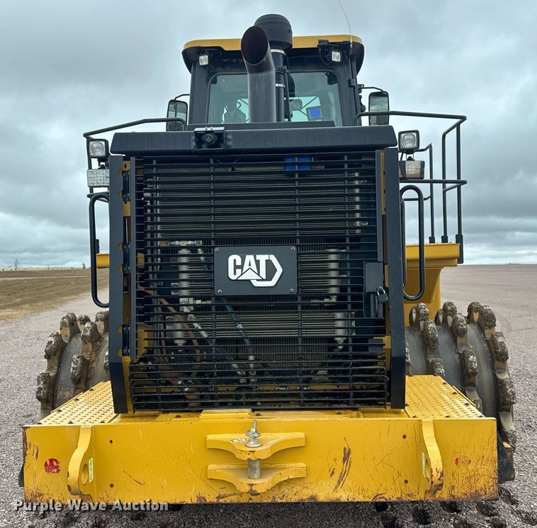 image for item EH0264 2021 Caterpillar 815 HRC soil compactor