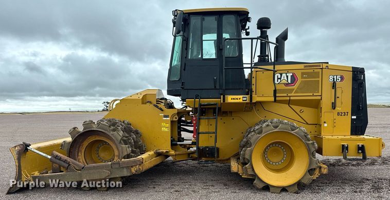image for item EH0264 2021 Caterpillar 815 HRC soil compactor