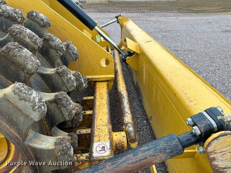 image for item EH0264 2021 Caterpillar 815 HRC soil compactor