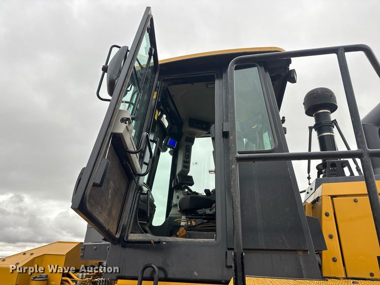 image for item EH0264 2021 Caterpillar 815 HRC soil compactor