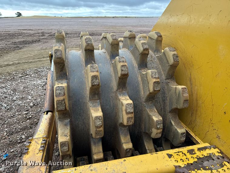 image for item EH0264 2021 Caterpillar 815 HRC soil compactor