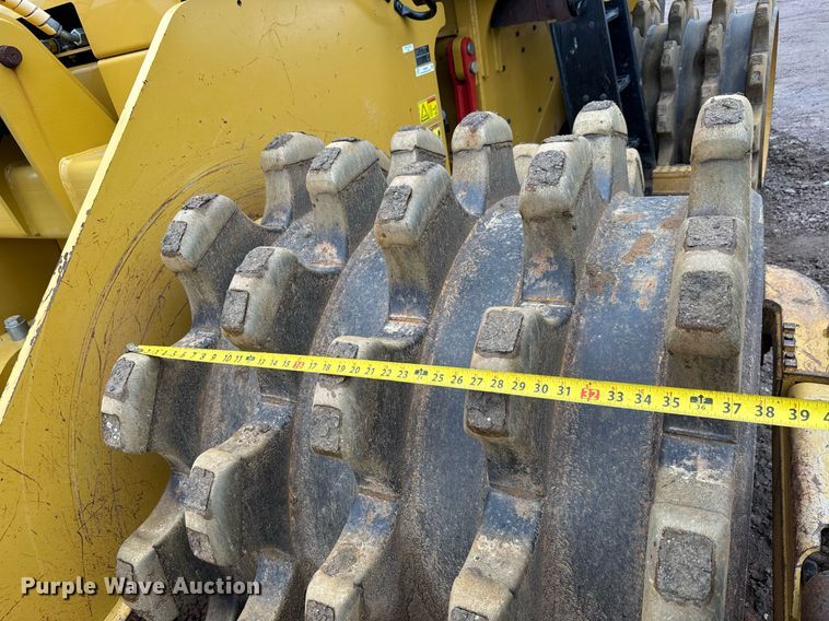 image for item EH0264 2021 Caterpillar 815 HRC soil compactor