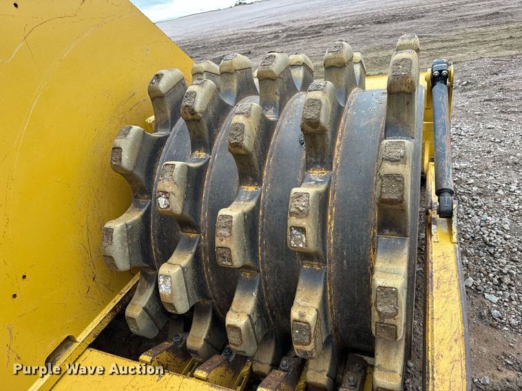 image for item EH0264 2021 Caterpillar 815 HRC soil compactor