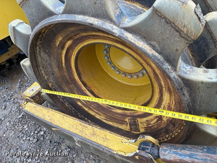 image for item EH0264 2021 Caterpillar 815 HRC soil compactor