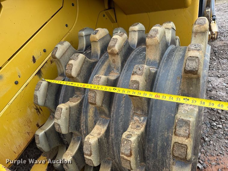 image for item EH0264 2021 Caterpillar 815 HRC soil compactor