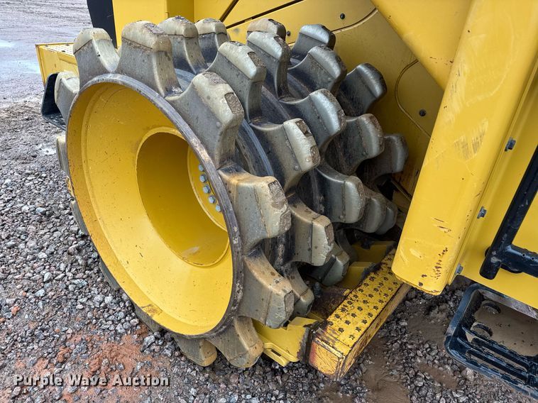 image for item EH0264 2021 Caterpillar 815 HRC soil compactor