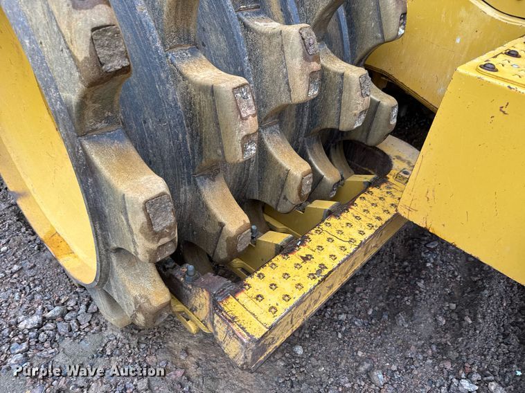 image for item EH0264 2021 Caterpillar 815 HRC soil compactor