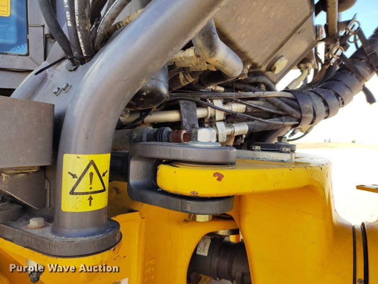 image for item EH0265 2018 Volvo A25G articulated scraper truck