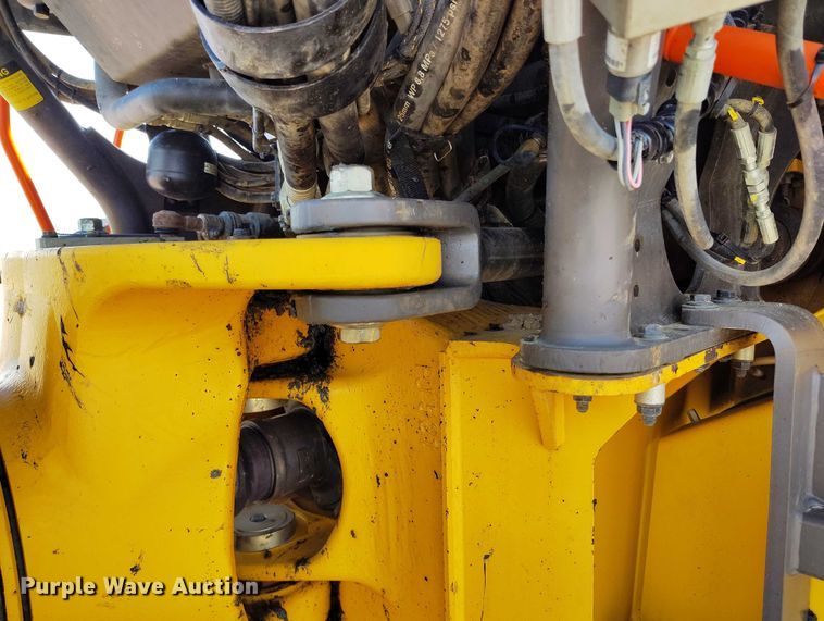 image for item EH0265 2018 Volvo A25G articulated scraper truck