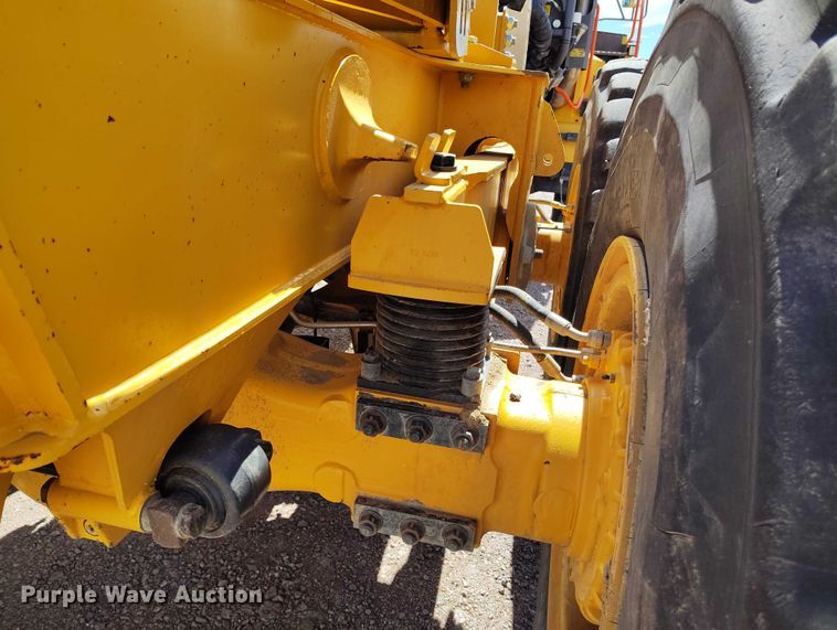 image for item EH0265 2018 Volvo A25G articulated scraper truck