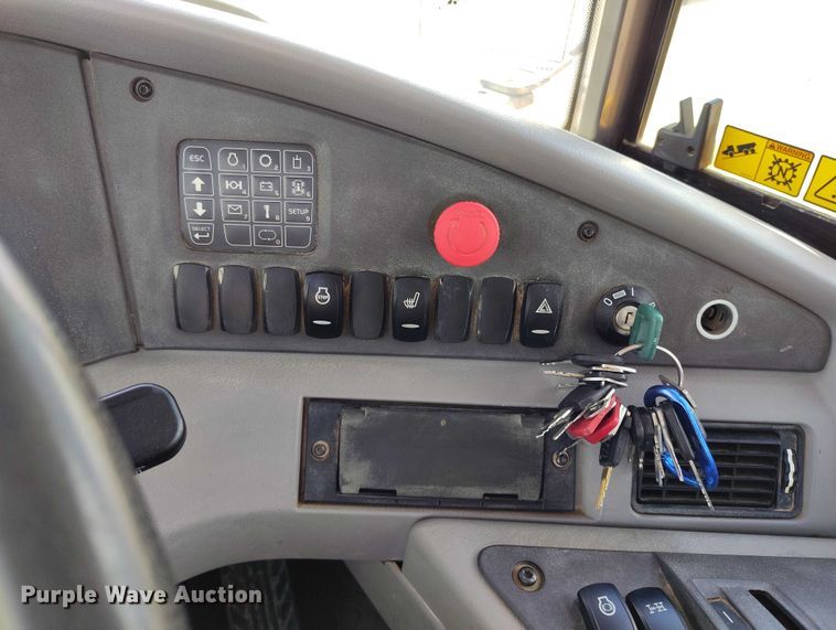 image for item EH0265 2018 Volvo A25G articulated scraper truck