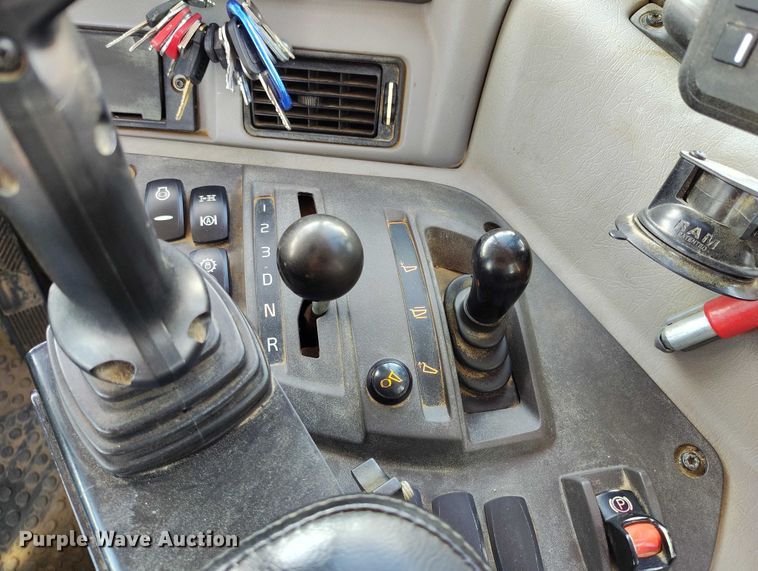 image for item EH0265 2018 Volvo A25G articulated scraper truck