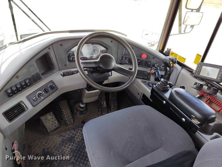 image for item EH0265 2018 Volvo A25G articulated scraper truck