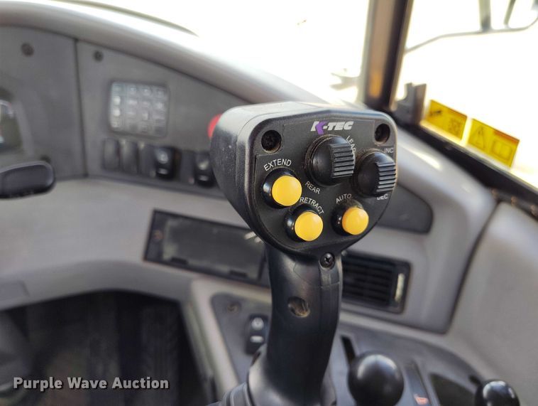 image for item EH0265 2018 Volvo A25G articulated scraper truck