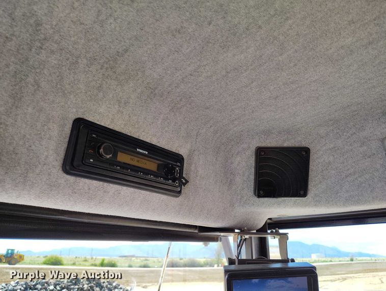 image for item EH0265 2018 Volvo A25G articulated scraper truck