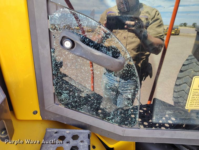 image for item EH0265 2018 Volvo A25G articulated scraper truck