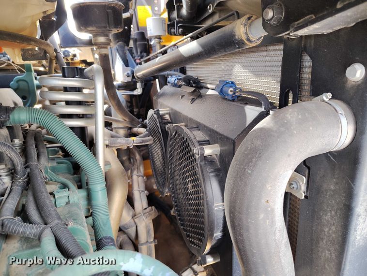 image for item EH0265 2018 Volvo A25G articulated scraper truck