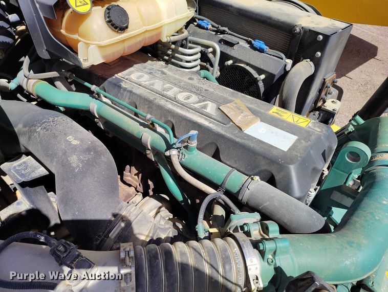 image for item EH0265 2018 Volvo A25G articulated scraper truck