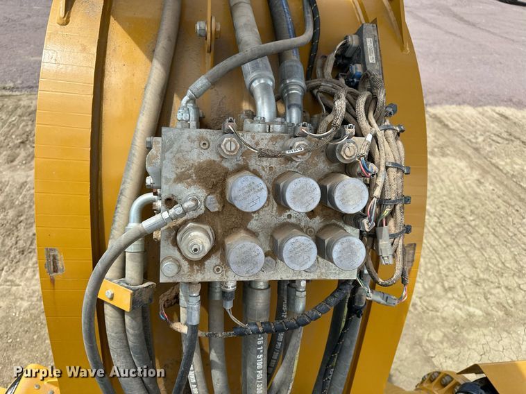 image for item EH0266 2022 K-Tec 1228 scraper