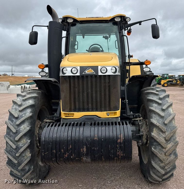 image for item EH0268 2016 Challenger MT675E MFWD tractor