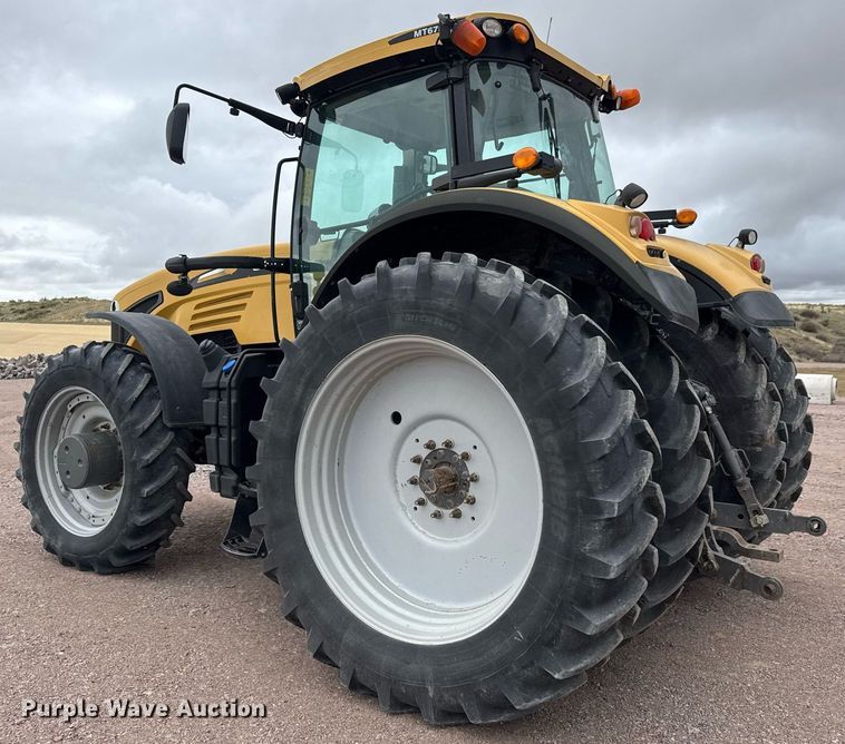 image for item EH0268 2016 Challenger MT675E MFWD tractor